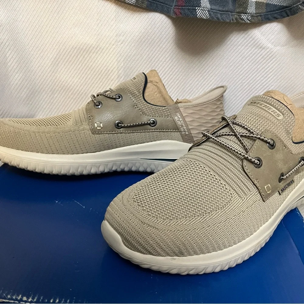 🆕. Skechers Men's New Delson Roth Taupe Lightweight Sneakers 12.    New in box
